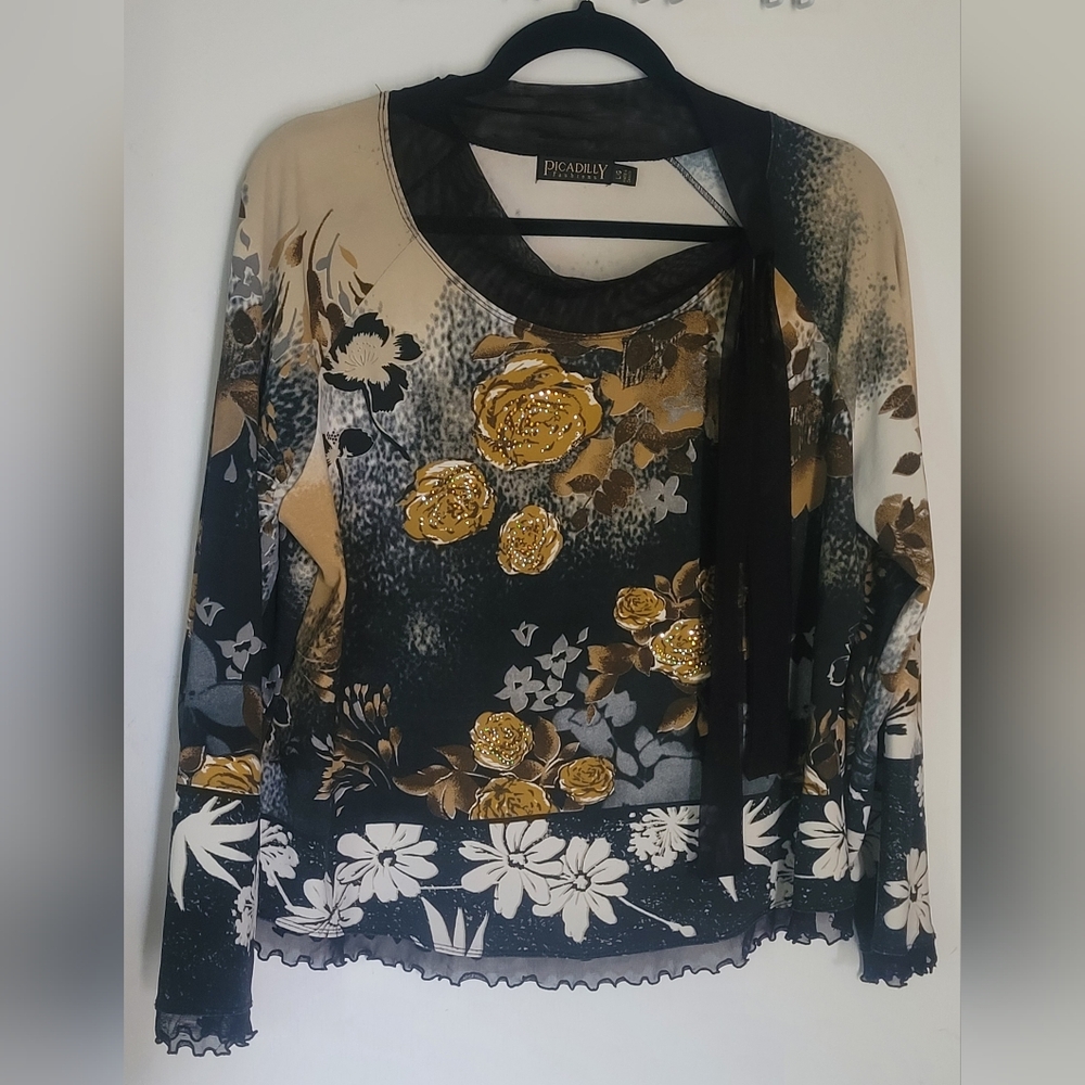 Picadilly Fashions Long Sleeve Size Medium Printed Top